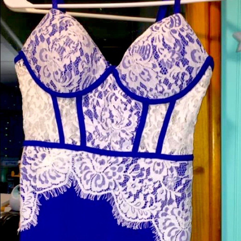 Blue tight dress w/ white lace 💙✨